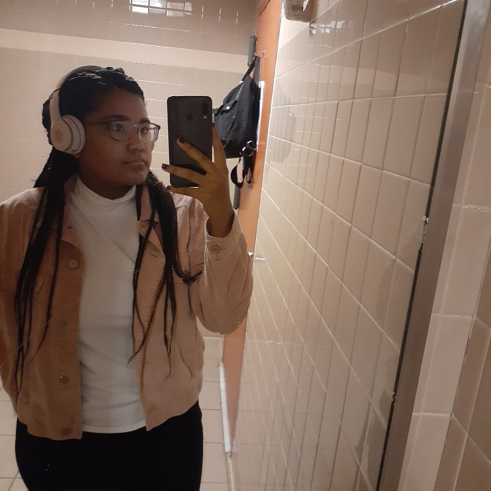 Meet your Posher, Camila